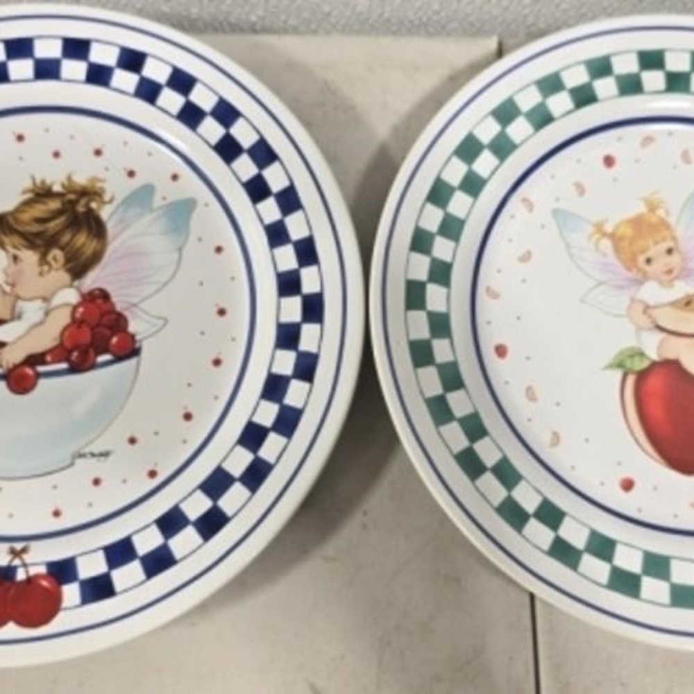 Set of 2 Little Kitchen Fairies Fruit Plates by Santiago 2003 Collectable Dining